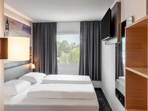 Quarto casal | Escrivaninha, quartos à prova de som, Wi-Fi de cortesia