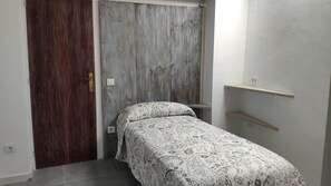 2 Schlafzimmer, Reisekinderbett, kostenloses WLAN, Bettwäsche