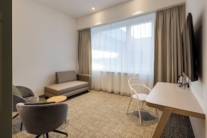 Literie de qualité supérieure, coffres-forts dans les chambres, bureau