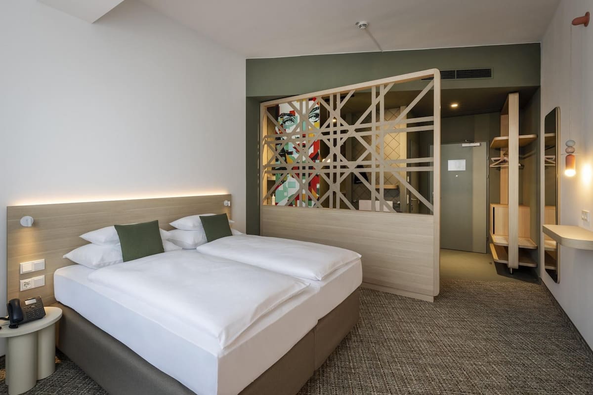 Standard Double Room, 2 Single Beds, Non Smoking