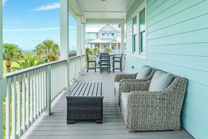Property grounds - 2nd Row Retreat, Elevator, Beach & Bay Views, All Bedrooms w/ Deck Access (Galveston)