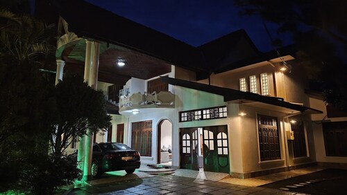 Temco Holiday Bungalow