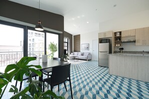 Traditional Apartment | Dining room - La Manzana by Wynwood House (Panama City)