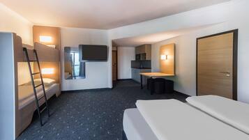 Soundproofing, free WiFi