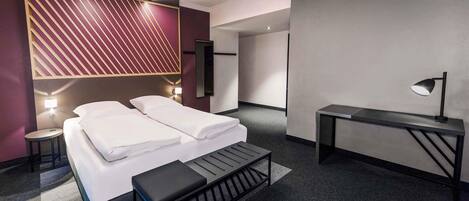 Soundproofing, free WiFi