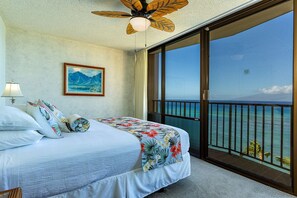 1 bedroom, iron/ironing board, free WiFi, bed sheets - Oceanfront Kahana Retreat 1BR End Unit with Stunning Views and Whale Watching (Lahaina)