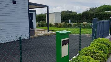 Enceinte de lâhĂ©bergement