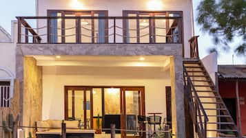 Bagian depan properti