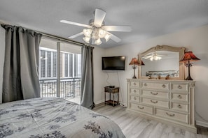 3 bedrooms, iron/ironing board, travel crib, free WiFi - Beach Retreat Myrtle Beach (Myrtle Beach)