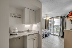 3 chambres, fer et planche à repasser, lit parapluie, Wi-Fi gratuit