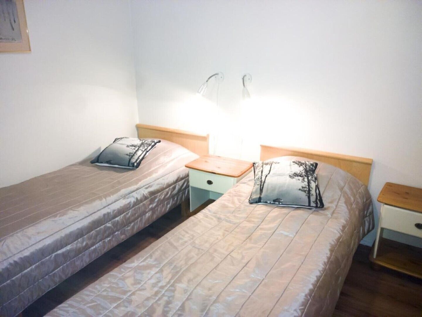 3 makuuhuonetta, silitysrauta/-lauta, Wi-Fi, vuodevaatteet