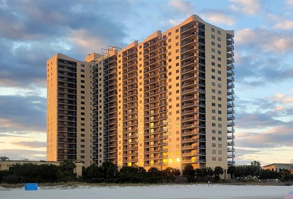 Exterior - Ocean Front Slice of Heaven (Myrtle Beach)