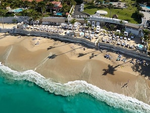 Sun-loungers, beach towels - VIP Crown Villa Free Golf Cart private pool all Inclusive resort (Cofresi)