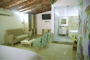 Literie de qualité supérieure, couette en duvet d'oie, minibar, bureau