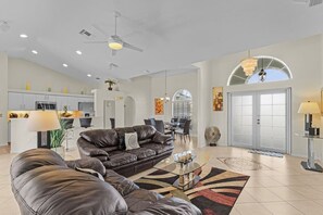 Fernseher, Stereoanlage