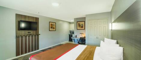 Desk, iron/ironing board, free WiFi, bed sheets