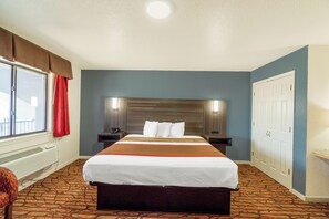 Rom – standard, 1 kingsize-seng, ikke-røyk | Skrivebord, strykejern/-brett, wi-fi (inkludert) og sengetøy