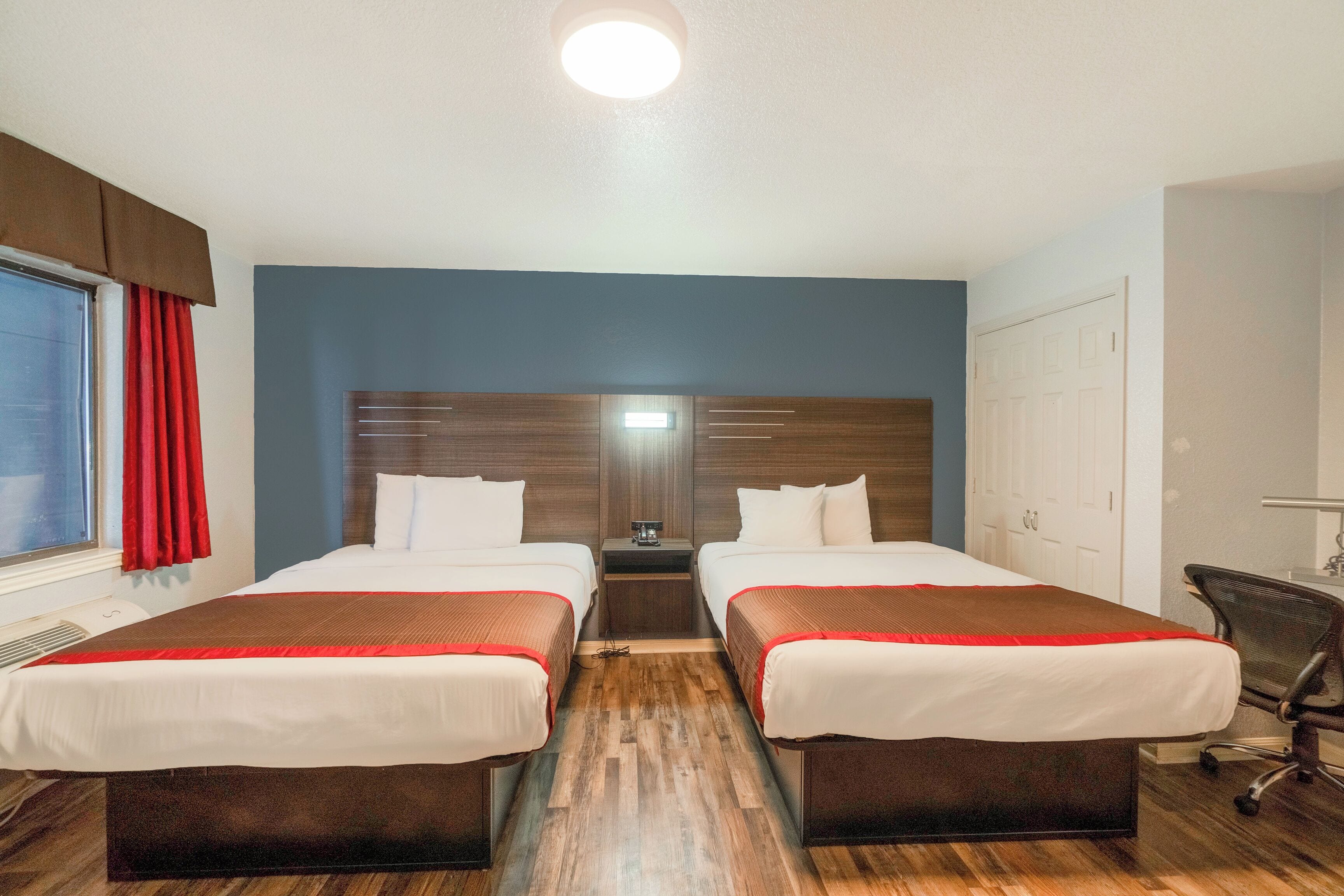 Desk, iron/ironing board, free WiFi, bed sheets