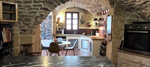 電子レンジ、オーブン、コンロ、食器洗い機