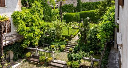 Cozy and artistic apartment in 500-year-old building in Ala.