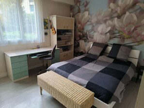 1 chambre, fer et planche à repasser, Wi-Fi, draps fournis