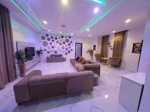 Modern Elegance meet urban
Luxury Apartment 
Comfort:Your Ideal Apartment Awaits