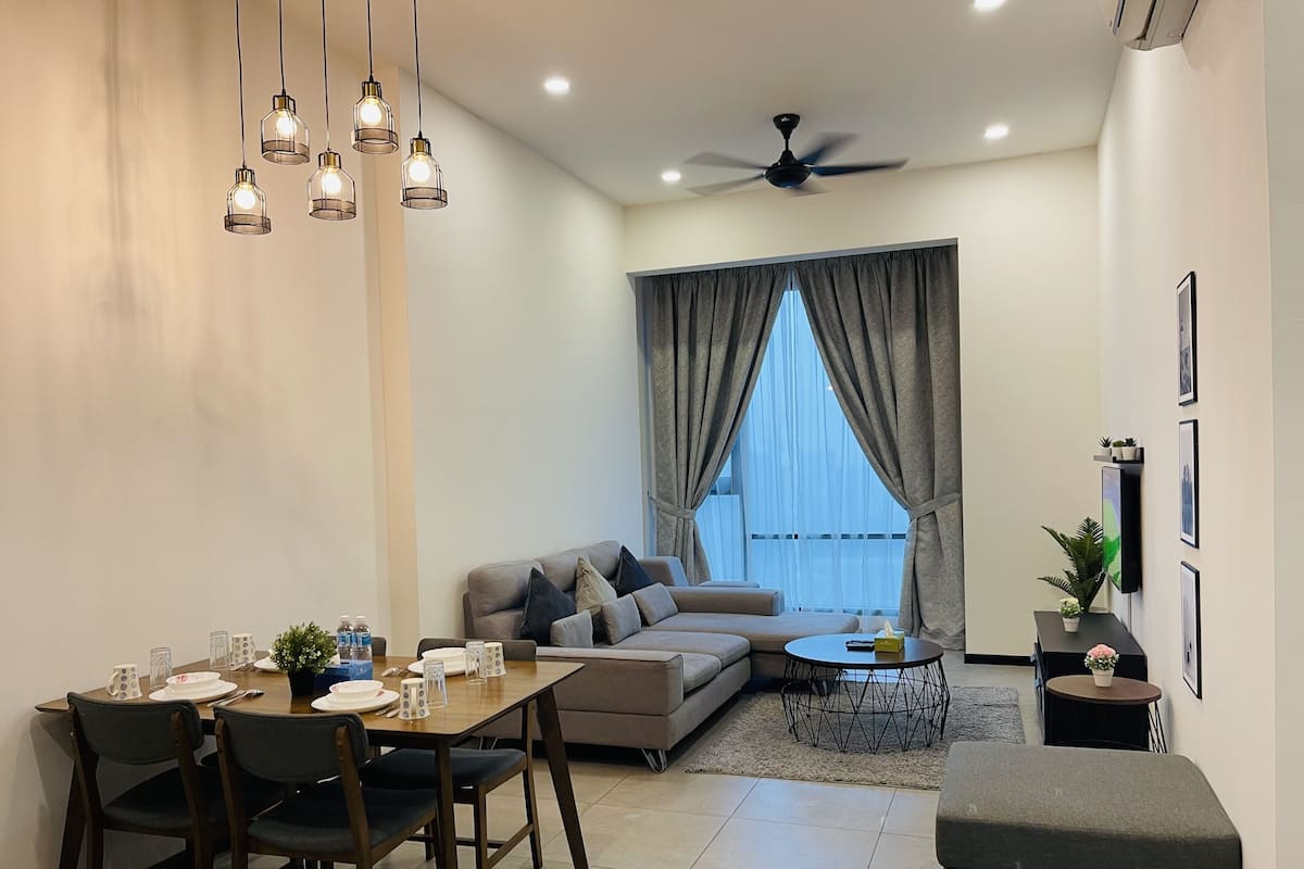Luxury Apartment, 1 Bedroom | Living area | 43-inch Smart TV with cable channels, fireplace