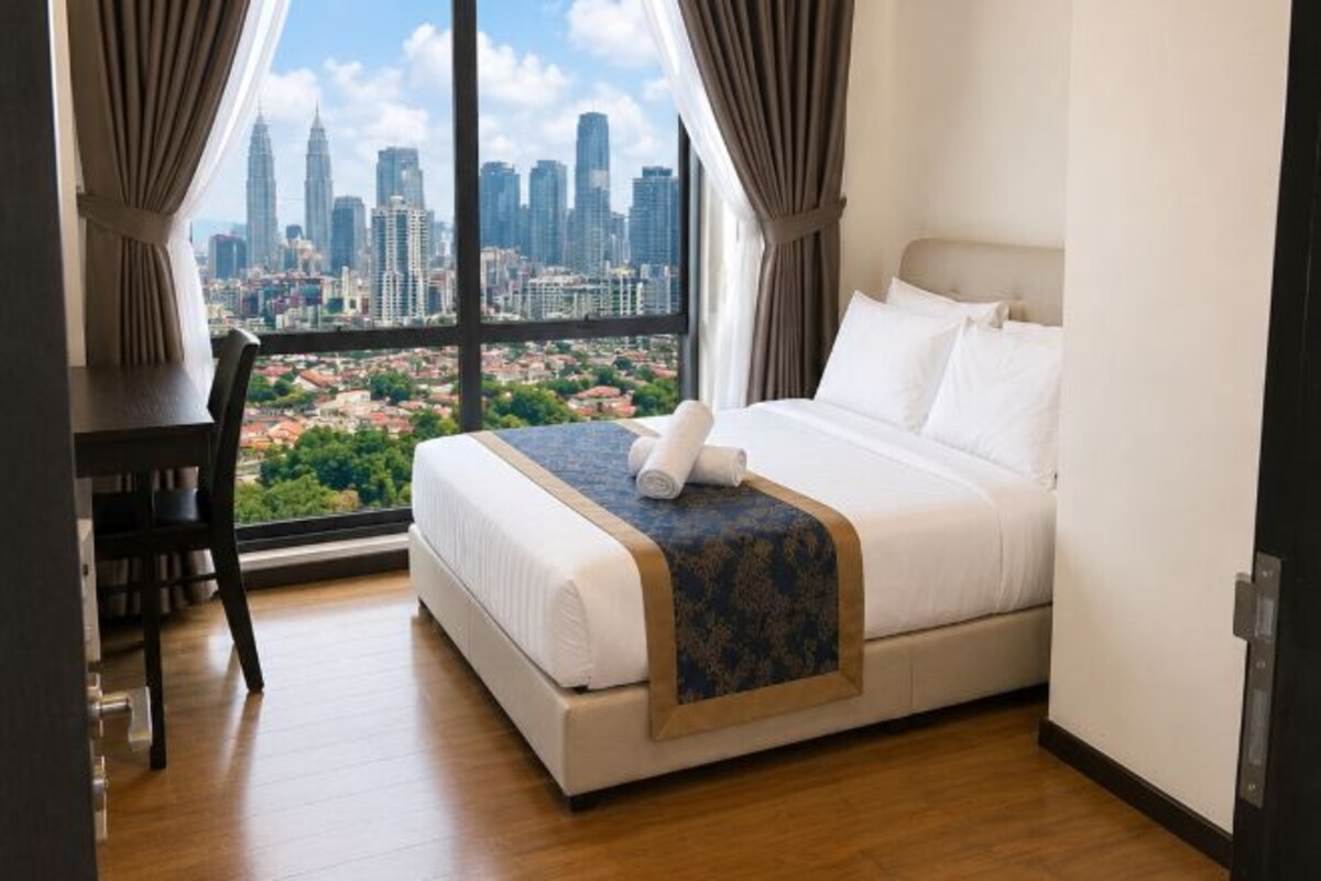 Bộ đồ giường cao cấp, nệm cao su hoạt tính (memory foam) 
