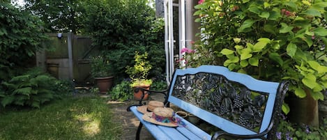 Cottage | Interior