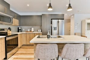 Private kitchen - Condo LE 6 ½ (Bromont)