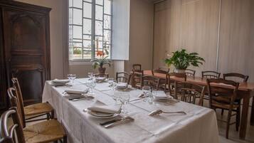 Frühstück, Mittagessen und Abendessen