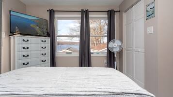 2 chambres, fer et planche Ă repasser, Wi-Fi, draps fournis