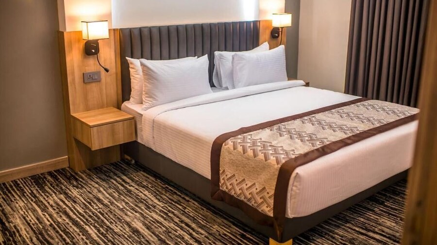 Solitaire hotel Lekki