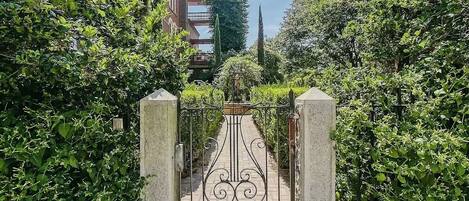 Jardines del alojamiento