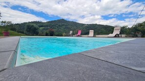 Piscine extérieure, piscine chauffée