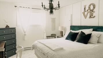 3 soveværelser, skrivebord, strygejern/strygebræt, weekendseng