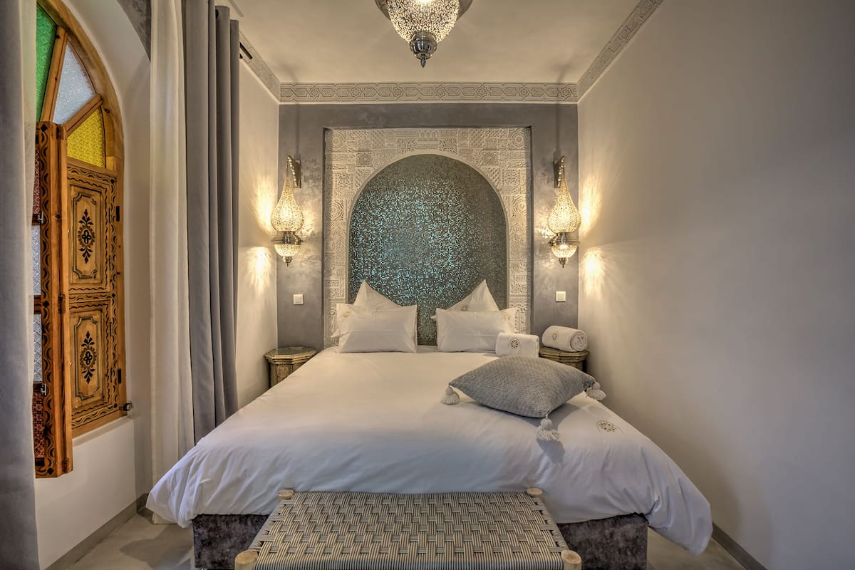 Chambre Standard double ou avec lits jumeaux | Coffre-fort, accès au Wi-Fi (inclus)