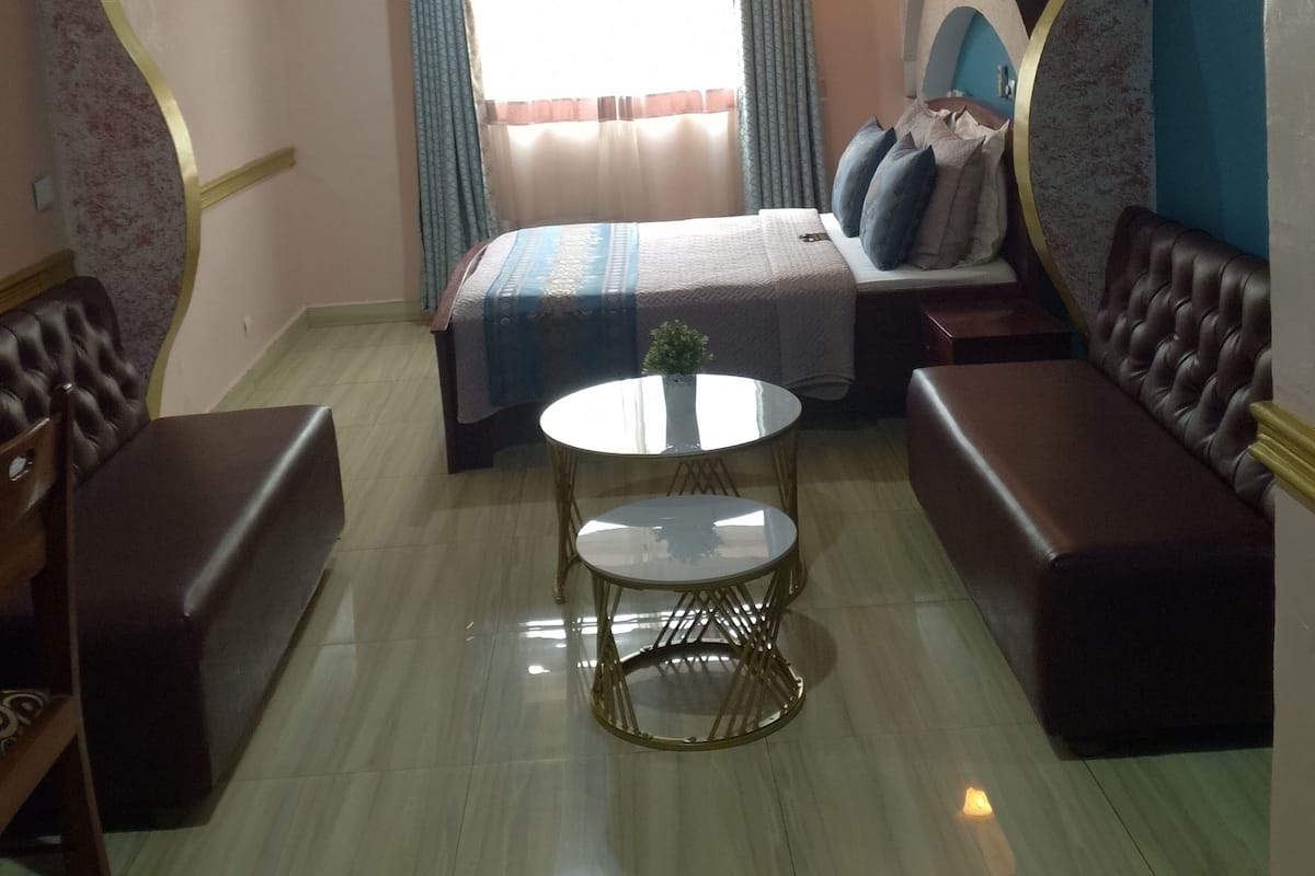 Luxury Room | Individually decorated, soundproofing, free WiFi