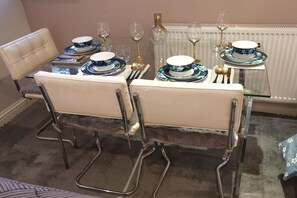 อพาร์ทเมนท์ | ร้านอาหาร