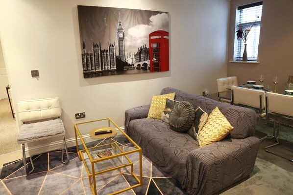 Apartment | Living area - Home In Birmingham New Street (Birmingham)