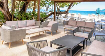 Studio w/ Kitchenette and Balcony Up to 3 Guests with Pool & Beach Access