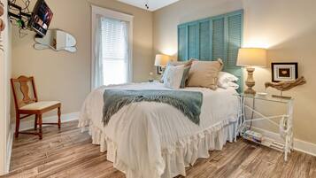 3 habitaciones, escritorio, tabla de planchar con plancha y wifi gratis