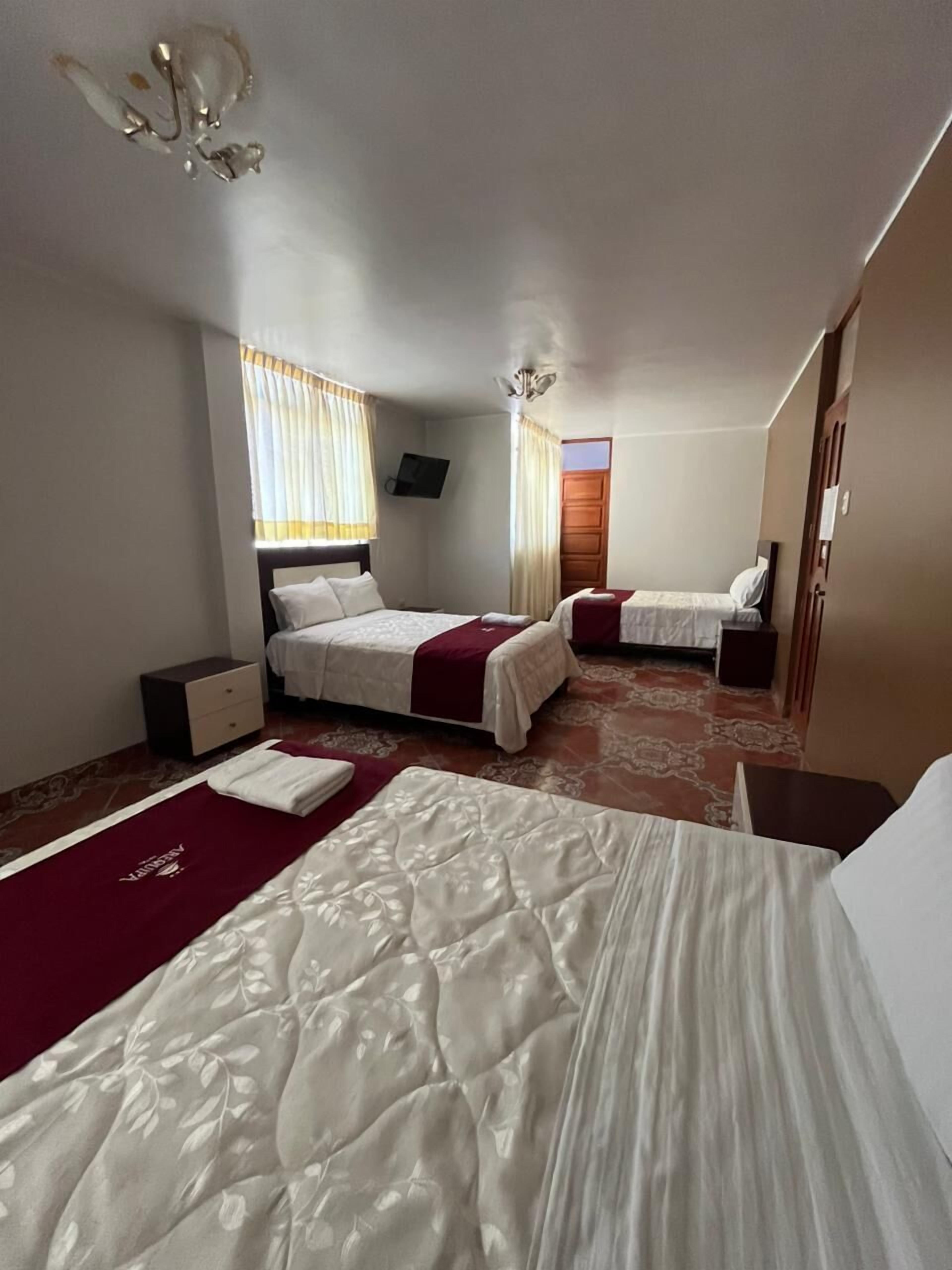 Family Triple Room | Laptop workspace, free WiFi, bed sheets