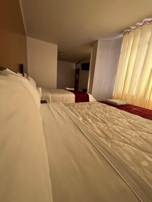 Family Double Room | Laptop workspace, free WiFi, bed sheets - HOTEL AREQUIPA (Nazca)