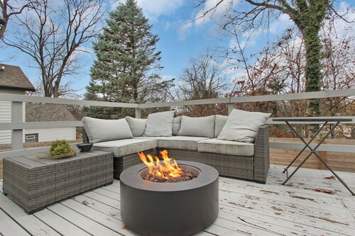 Stay in the heart of  Oakley