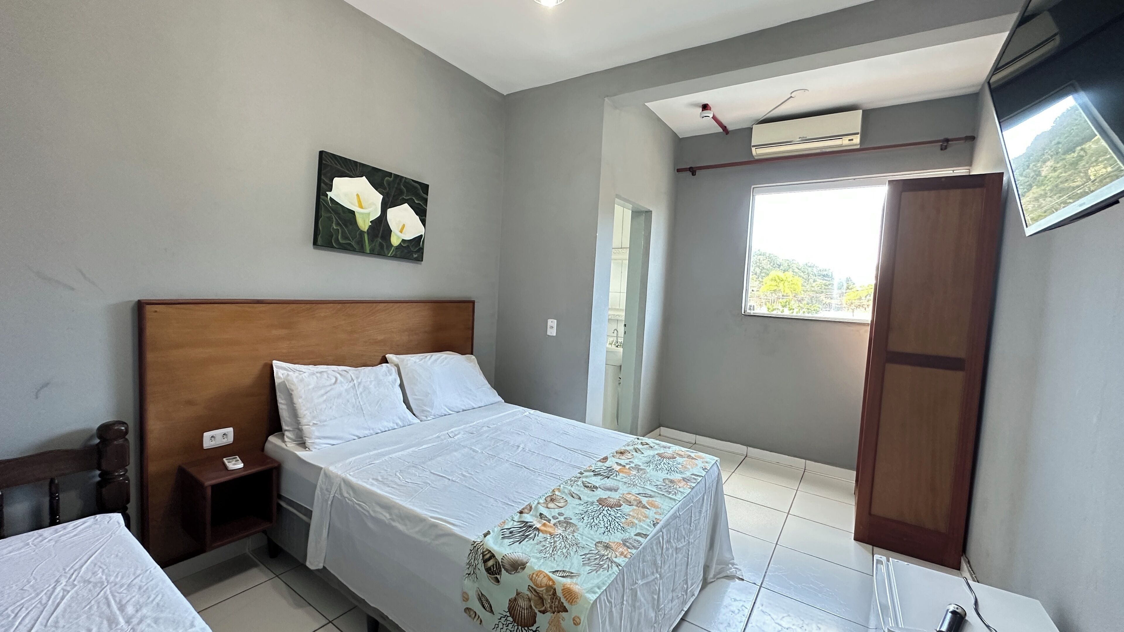 尊榮三人房 | 免費無線上網、床單