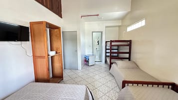 Quarto superior, para não fumantes, ar-condicionado | Wi-Fi de cortesia, roupa de cama