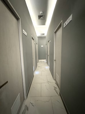 标准双床房 | 起居区