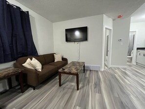 Living area - Charming 1BR Near HSC & RRC
(Winnipeg)