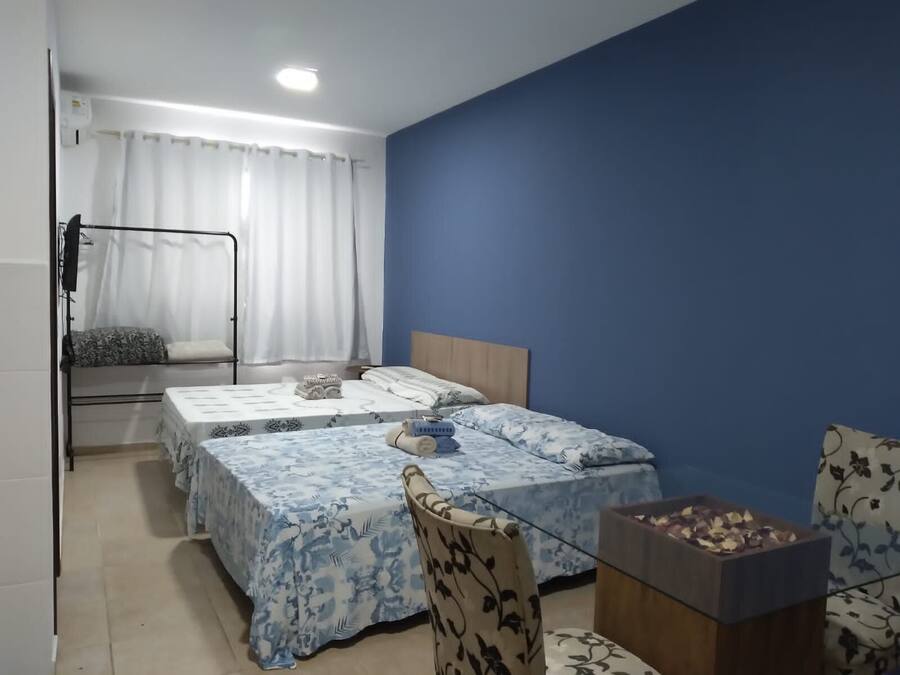 Estúdio básico | Escrivaninha, Wi-Fi de cortesia, roupa de cama